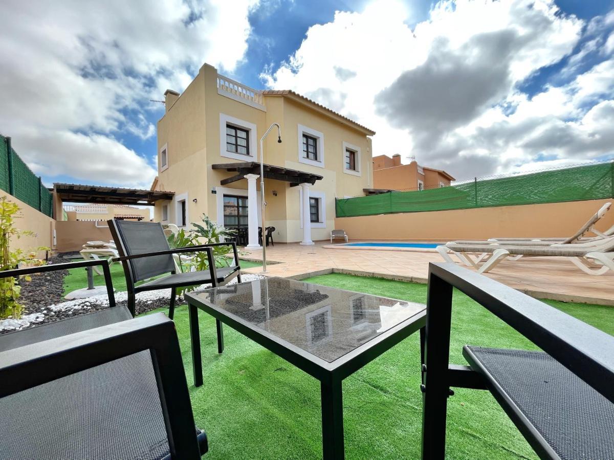 Ftv Holidays Homes Corralejo Bagian luar foto