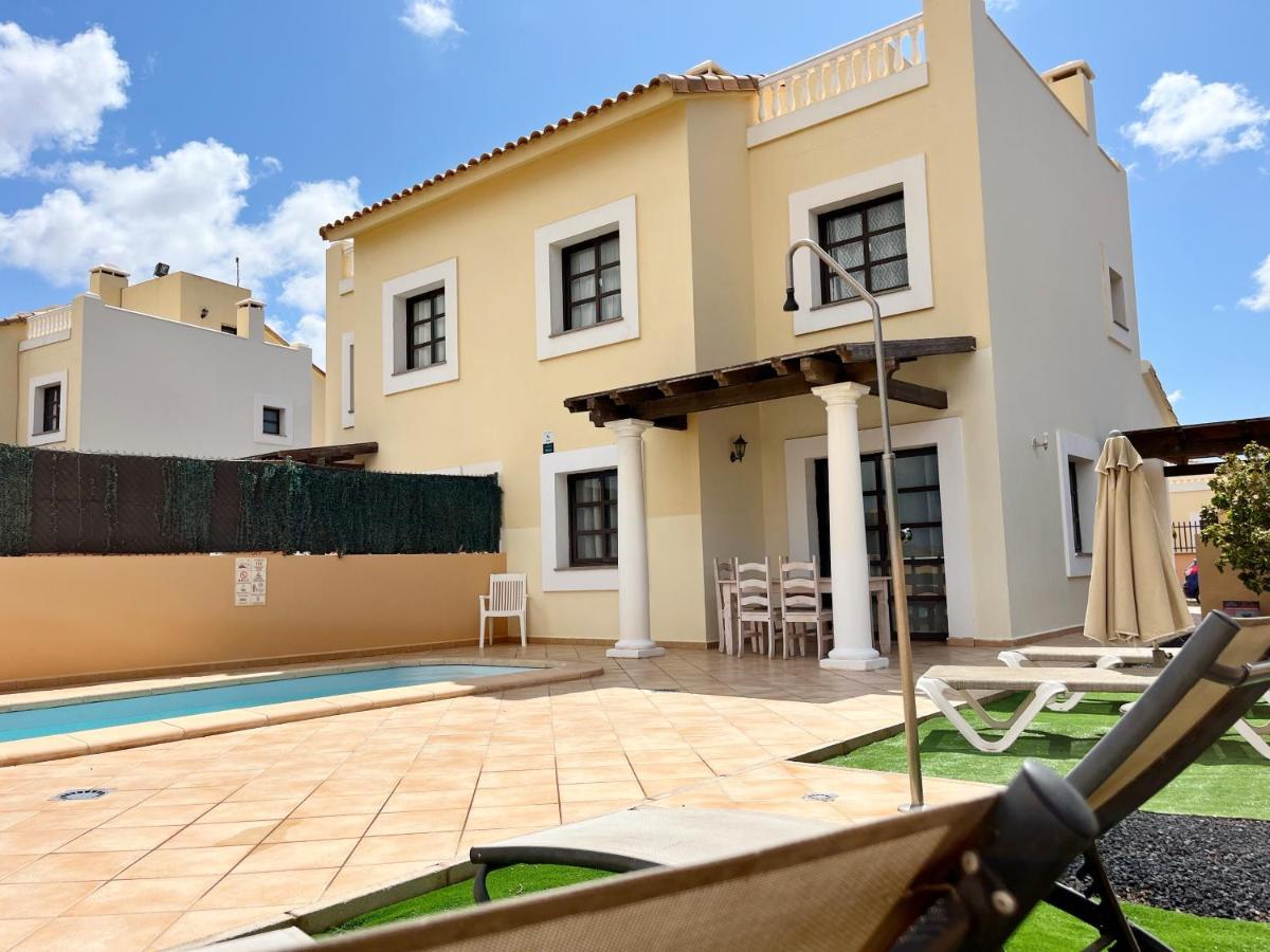 Ftv Holidays Homes Corralejo Bagian luar foto